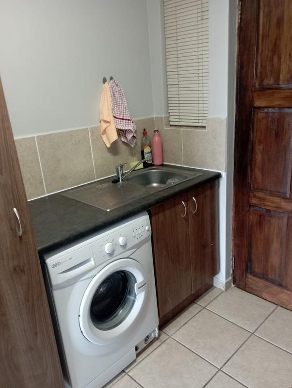 To Let 2 Bedroom Property for Rent in Kingswood Eastern Cape